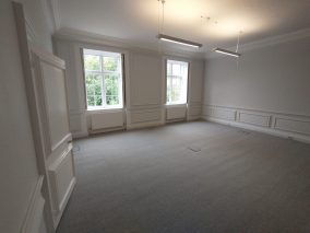 Office space to let - refurbished 1st floor